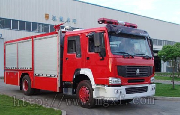 4000 литрийн хөнгөн даацын хуурай нунтаг, хөөс холимог галын машин